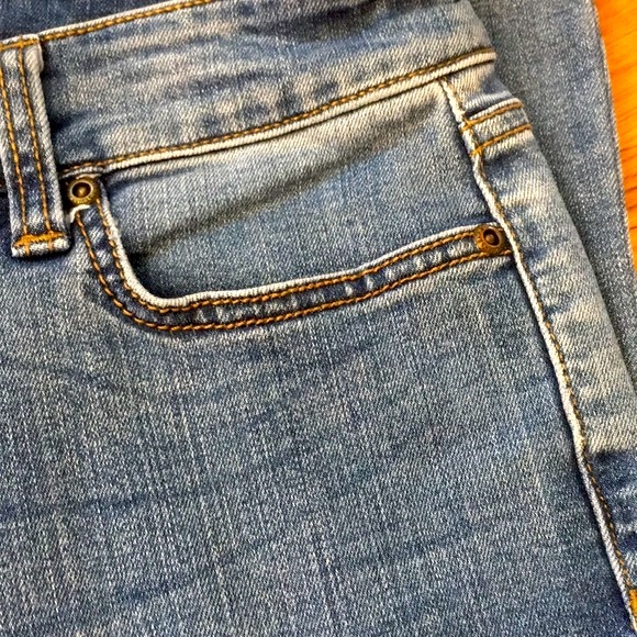 St Johns Bay Straight Leg Jeans Med Wash -Size 10P - Picture 4 of 8